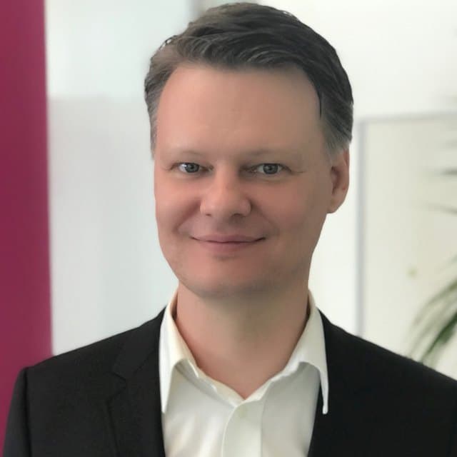 Dr. Sebastian Lothary